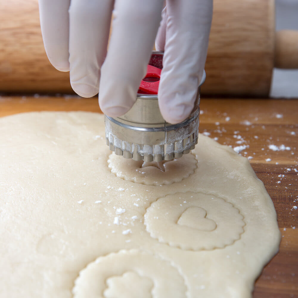 Round Linzer Cutter Christmas 7pc