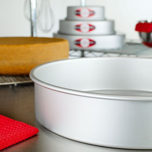 Round cake pan solid bottom 12 x 3