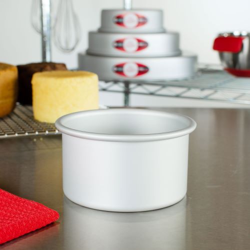 Round cake pan solid bottom 5 x 3