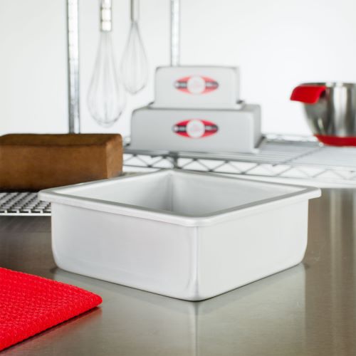 Square cake pan solid bottom 7x7x3 (O/S at FAT DADDIOS)